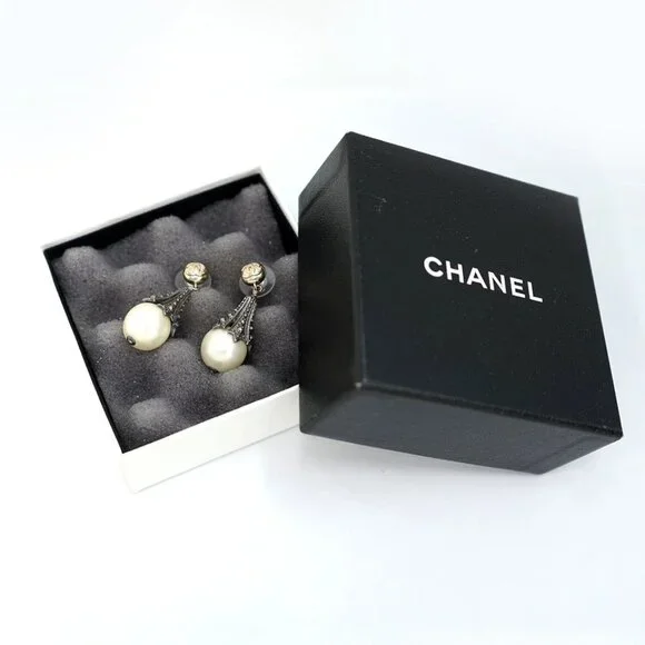 CHANEL CC Logos Pearl Dangle Stud Earrings Silver Gold Tone 03P Auth w/Box